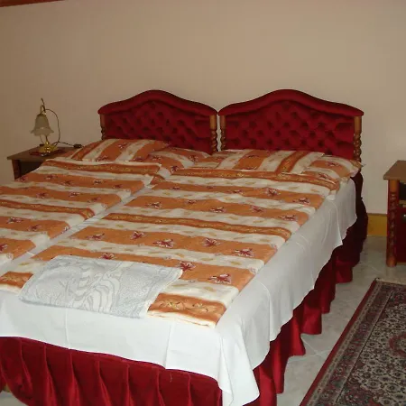 Royal Guest house 2*
