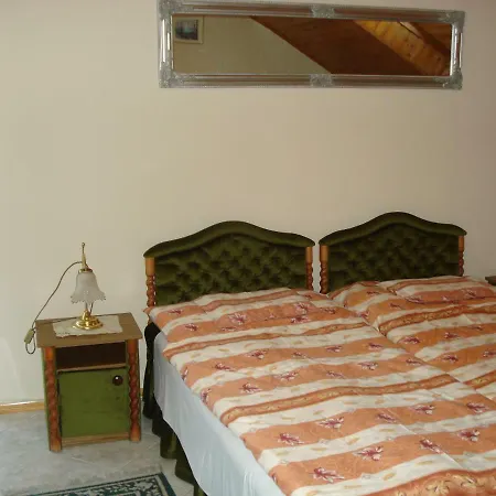 Royal Guest house 2*