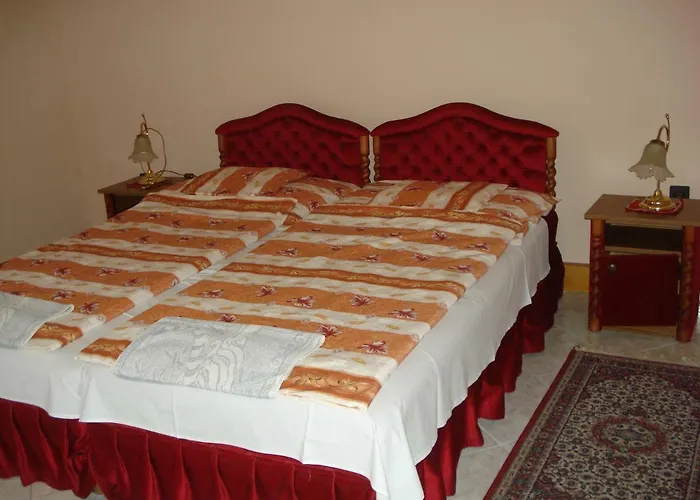 Royal Guest house 3*